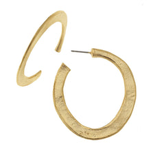 Load image into Gallery viewer, Susan Shaw Large Hammered Hoop Earrings